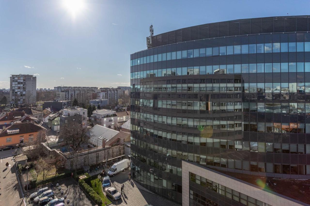 Spacious Apartment In Radnicka Business Zone - Free Parking Zagreb Luaran gambar